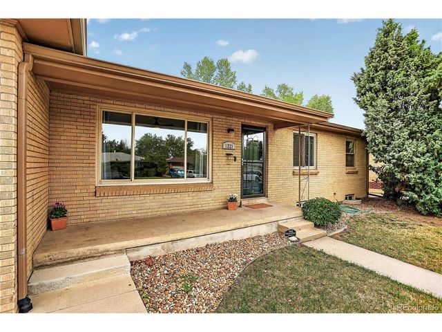 1223 S Eaton St, Lakewood, CO 80232