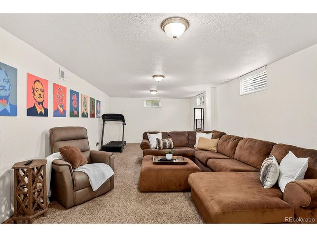 1223 S Eaton St, Lakewood, CO 80232