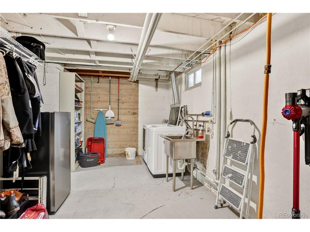 1223 S Eaton St, Lakewood, CO 80232