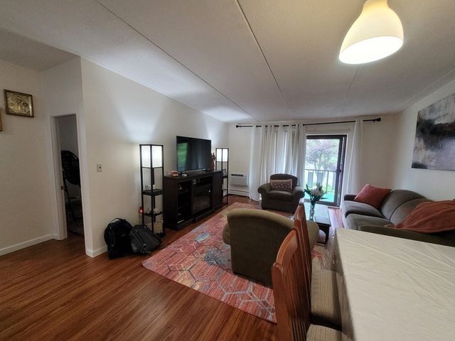 80 North Warren 20, Woburn, MA 01801