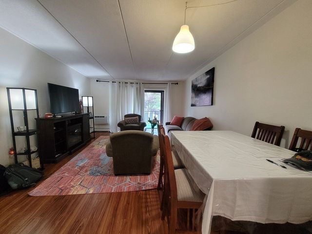 80 North Warren 20, Woburn, MA 01801