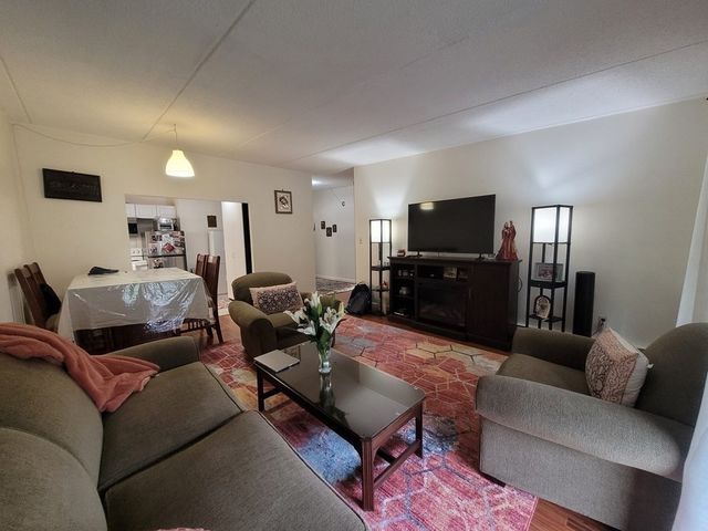 80 North Warren 20, Woburn, MA 01801