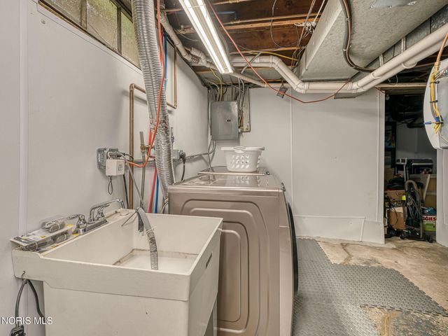 3805 Rushland Avenue, Toledo, OH 43613