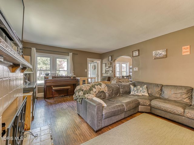 3805 Rushland Avenue, Toledo, OH 43613