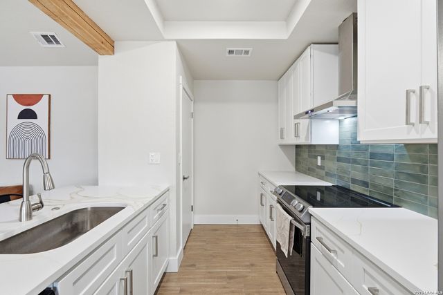 5014 Tree Top, San Antonio, TX 78250