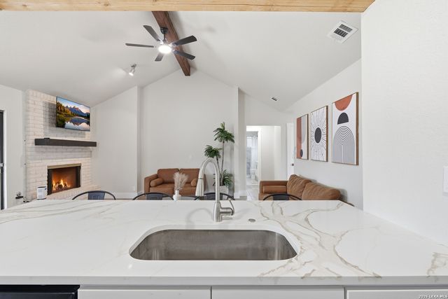 5014 Tree Top, San Antonio, TX 78250