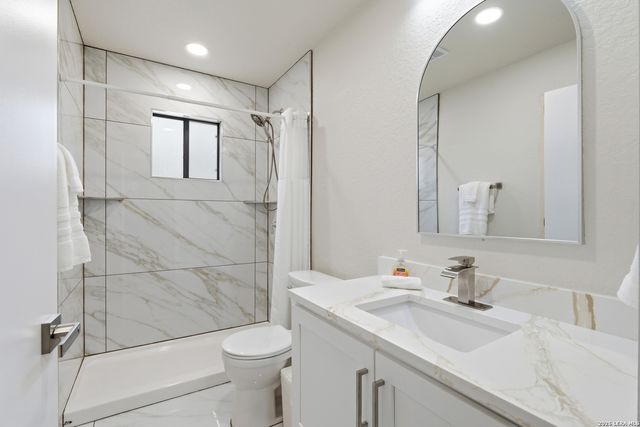 5014 Tree Top, San Antonio, TX 78250