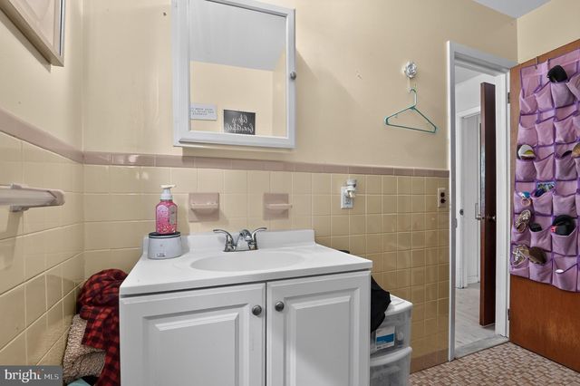 28 CEDAR ST, Bayville, NJ 08721