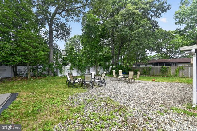 28 CEDAR ST, Bayville, NJ 08721