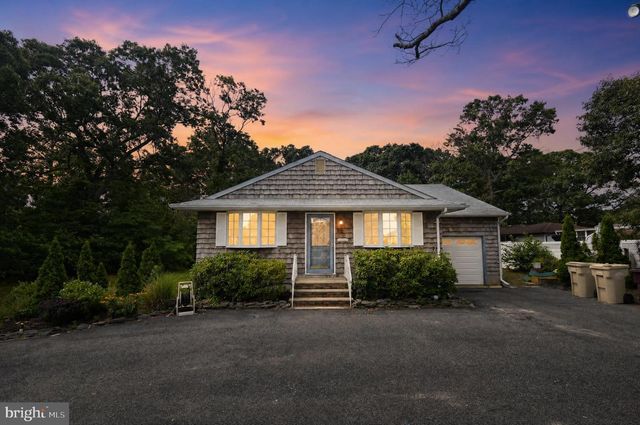 28 CEDAR ST, Bayville, NJ 08721