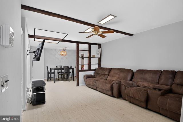 28 CEDAR ST, Bayville, NJ 08721