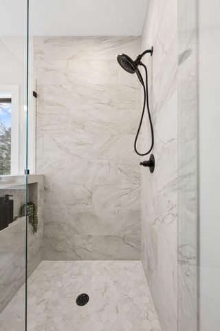 3916 McMenemy Street, Vadnais Heights, MN 55127