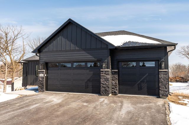 3916 McMenemy Street, Vadnais Heights, MN 55127