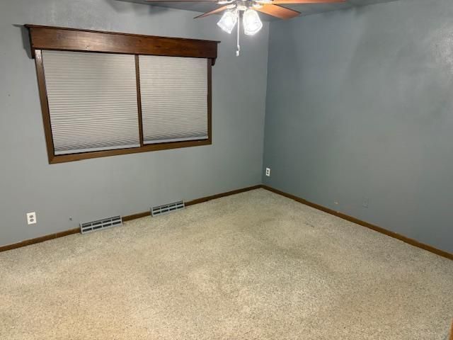 1119 Kaplan Drive, Waterloo, IA 50702