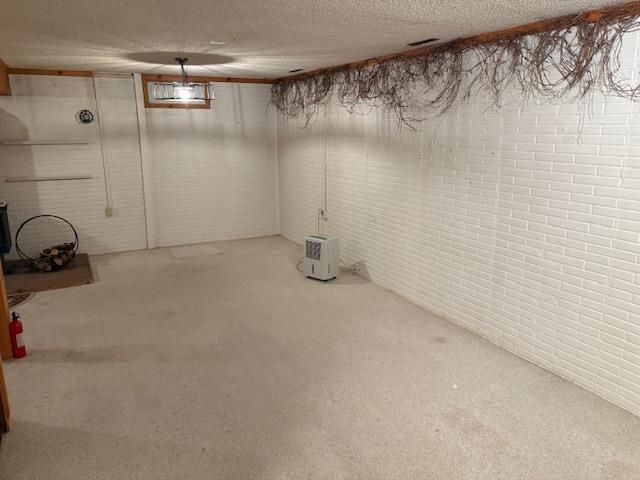 1119 Kaplan Drive, Waterloo, IA 50702