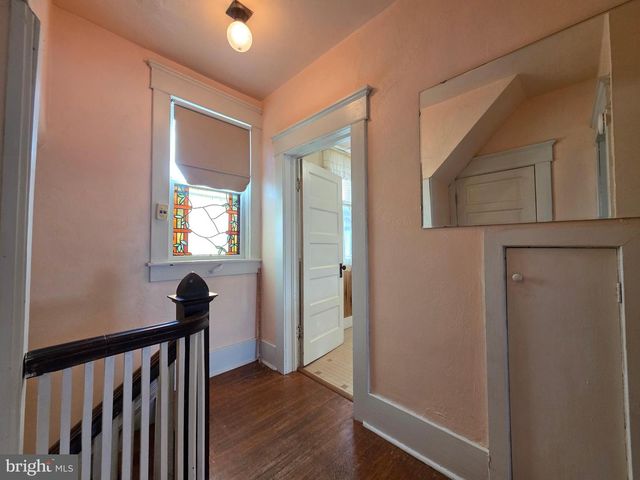 318 S WASHINGTON ST, Berkeley Springs, WV 25411