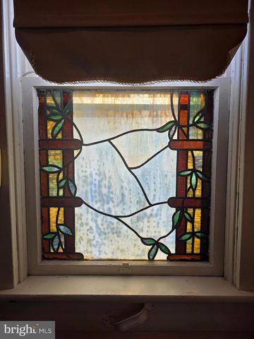 318 S WASHINGTON ST, Berkeley Springs, WV 25411