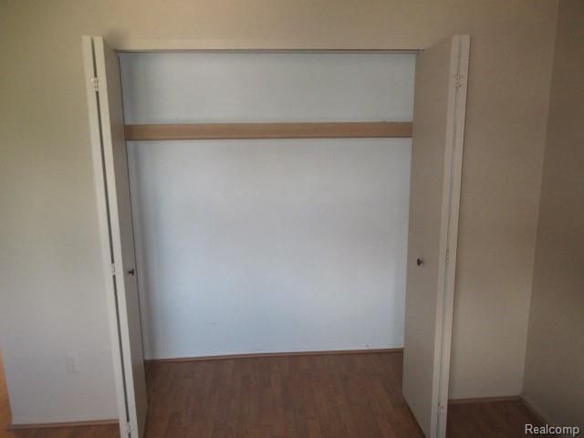 24056 Middlebelt Road 20, Farmington Hills, MI 48336