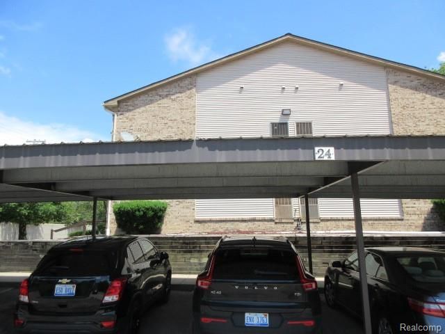 24056 Middlebelt Road 20, Farmington Hills, MI 48336