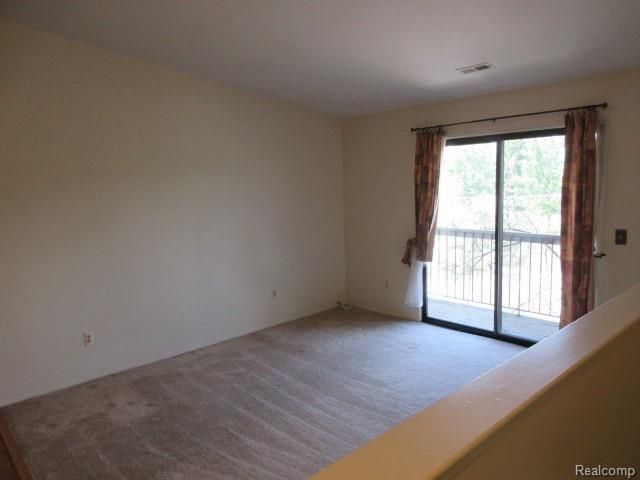24056 Middlebelt Road 20, Farmington Hills, MI 48336