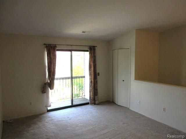 24056 Middlebelt Road 20, Farmington Hills, MI 48336