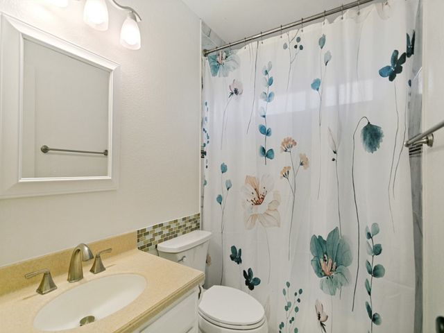 2504 Royal Oaks Drive, Plano, TX 75074