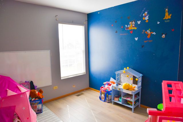 908 Countrywood Drive, Zion, IL 60099