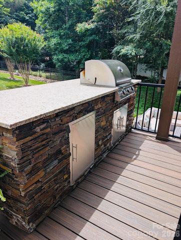 108 Willowbrook Drive, Mooresville, NC 28115