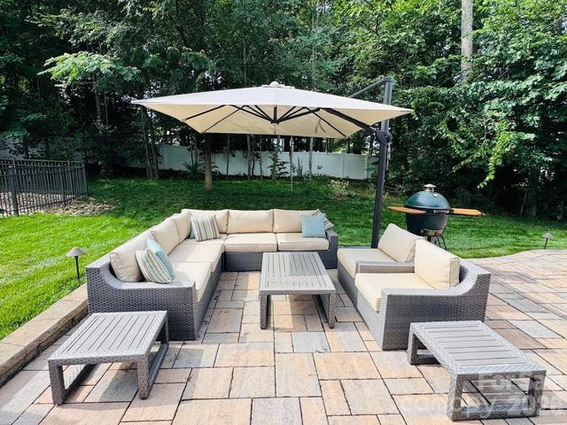 108 Willowbrook Drive, Mooresville, NC 28115