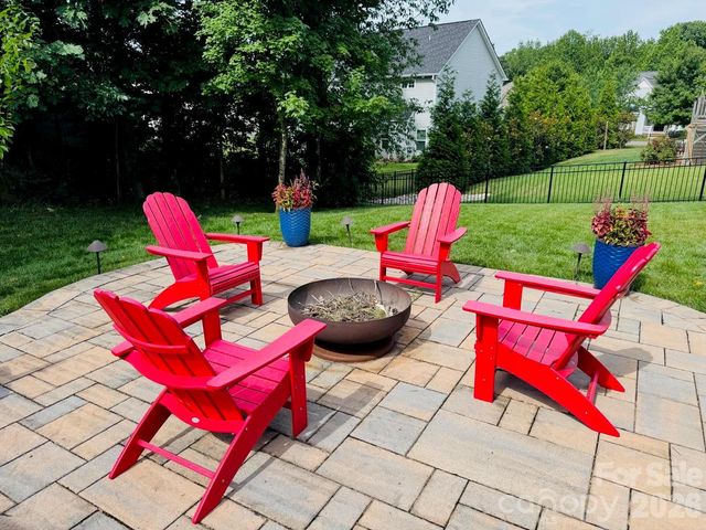 108 Willowbrook Drive, Mooresville, NC 28115