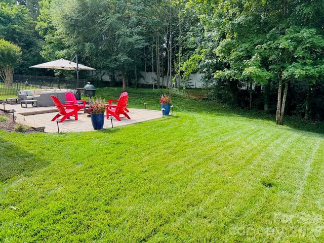 108 Willowbrook Drive, Mooresville, NC 28115