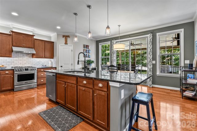 108 Willowbrook Drive, Mooresville, NC 28115
