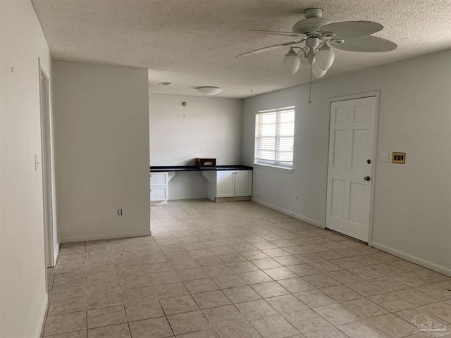 1200 Shoreline Dr 402, Gulf Breeze, FL 32561