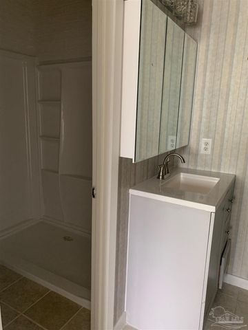 1200 Shoreline Dr 402, Gulf Breeze, FL 32561