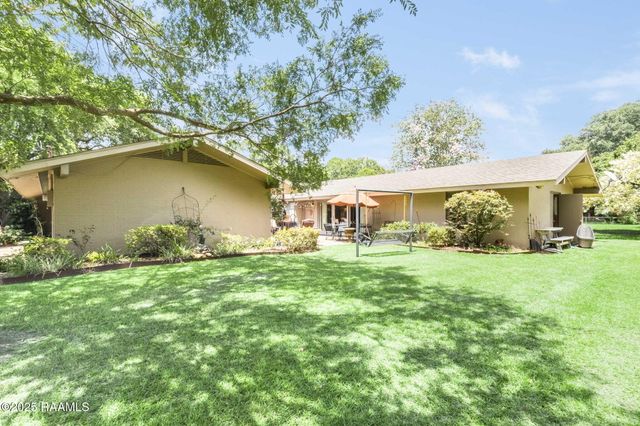 504 Demoncherveaux Boulevard, Ville Platte, LA 70586