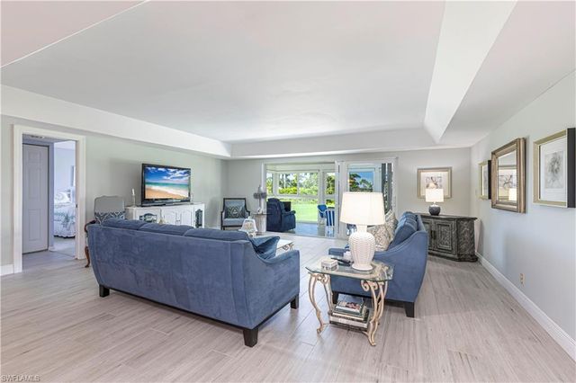 213 MEMORY LN # 4, Naples, FL 34112