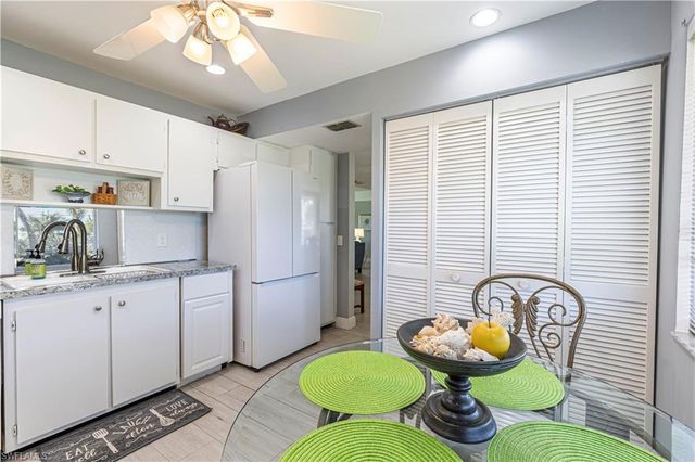 213 MEMORY LN # 4, Naples, FL 34112