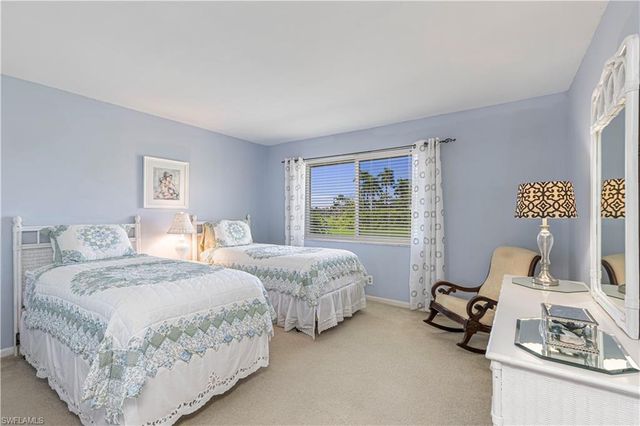 213 MEMORY LN # 4, Naples, FL 34112