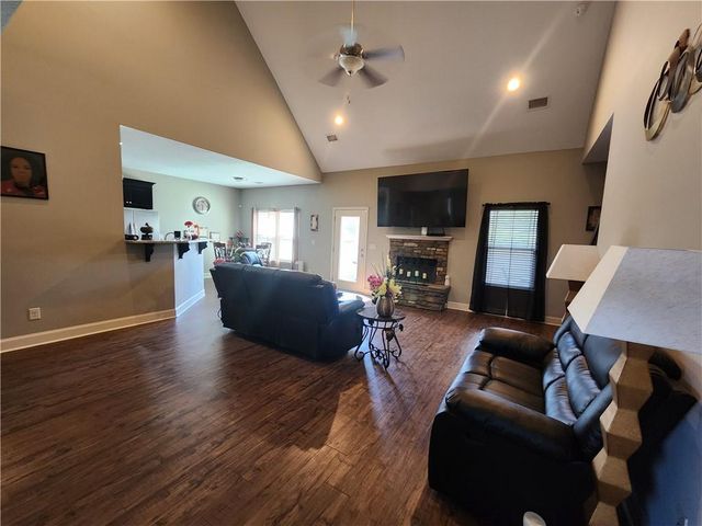 4 Cheyenne Trail, Fort Mitchell, AL 36856