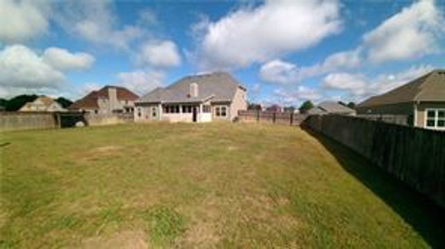 4 Cheyenne Trail, Fort Mitchell, AL 36856