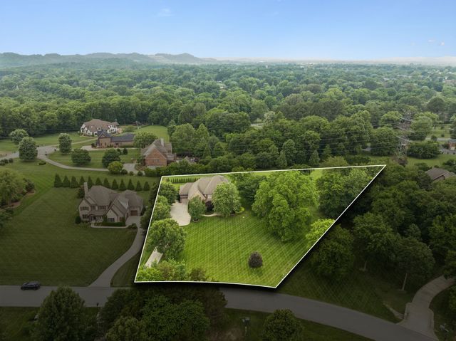 2433 Durham Manor Dr, Franklin, TN 37064