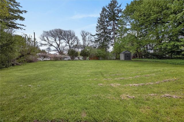 648 Pinnacle Road, Henrietta, NY 14534