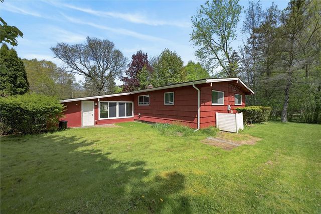 648 Pinnacle Road, Henrietta, NY 14534