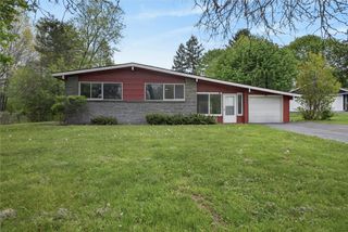 648 Pinnacle Road, Henrietta, NY 14534