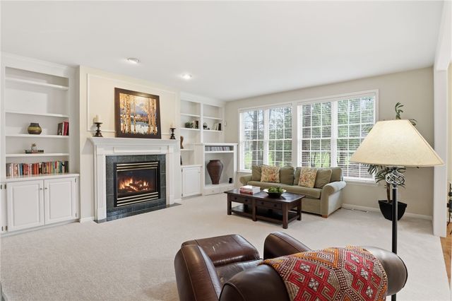 4 Willoughby Place, Pittsford, NY 14534