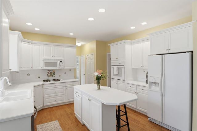 4 Willoughby Place, Pittsford, NY 14534