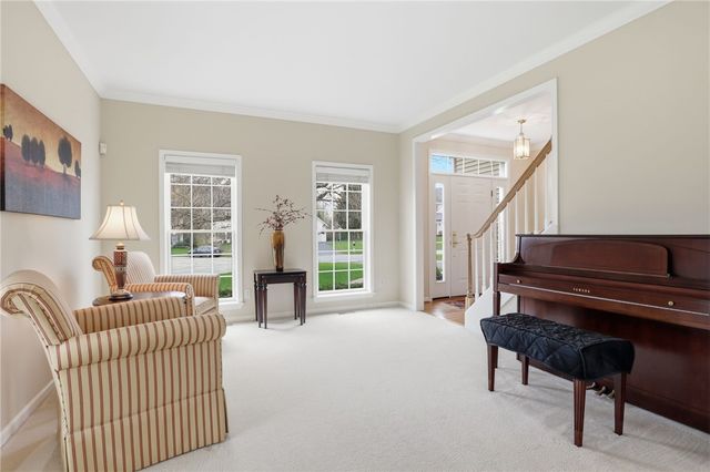 4 Willoughby Place, Pittsford, NY 14534
