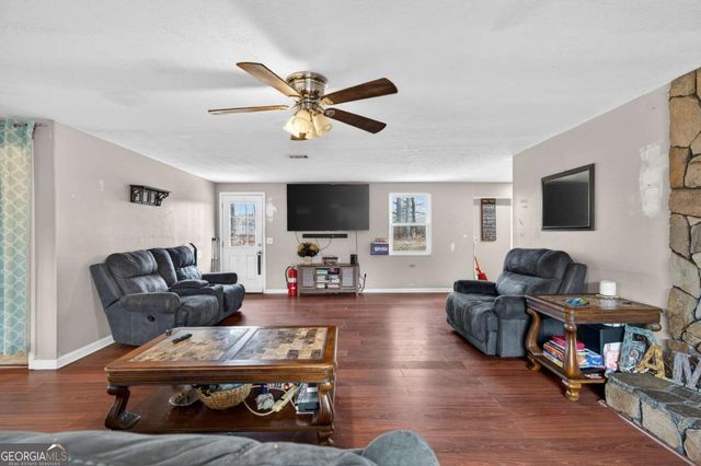 5720 Bob White Lane, Douglasville, GA 30135