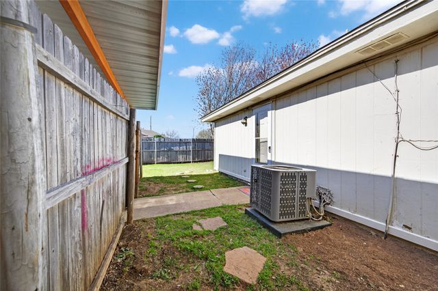 1034 Tennessee Trail, Arlington, TX 76017