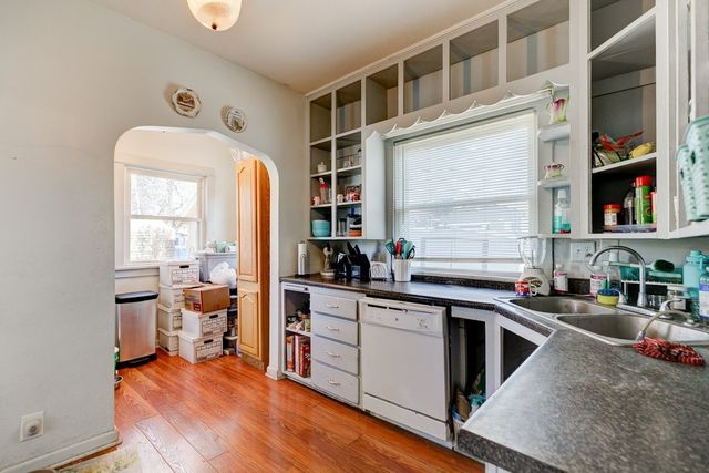 810 E Washington Avenue, Des Moines, IA 50316